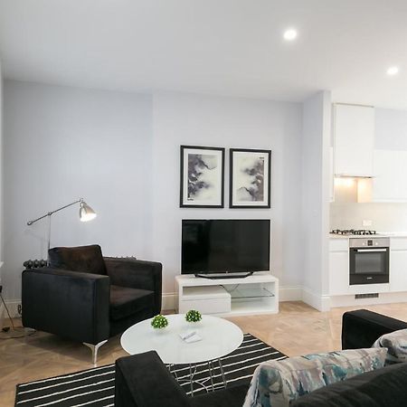 Urban Chic - Shaftesbury Apartment London Ngoại thất bức ảnh