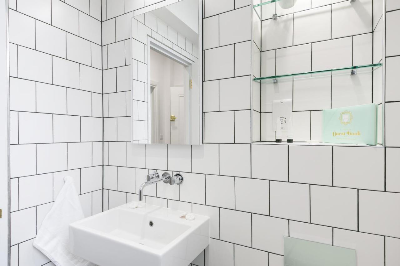 Urban Chic - Shaftesbury Apartment London Ngoại thất bức ảnh