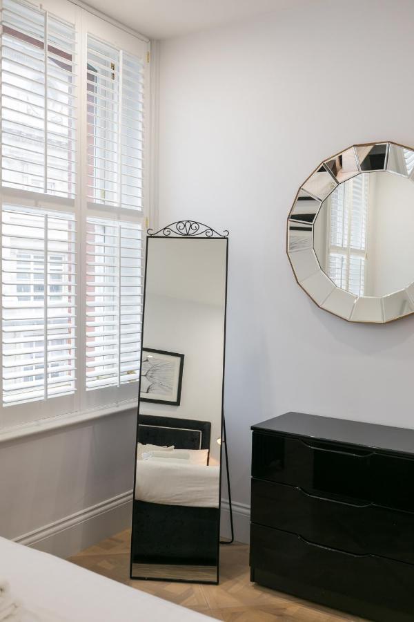 Urban Chic - Shaftesbury Apartment London Ngoại thất bức ảnh