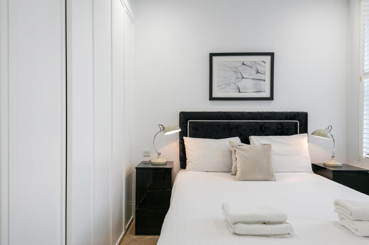 Urban Chic - Shaftesbury Apartment London Ngoại thất bức ảnh
