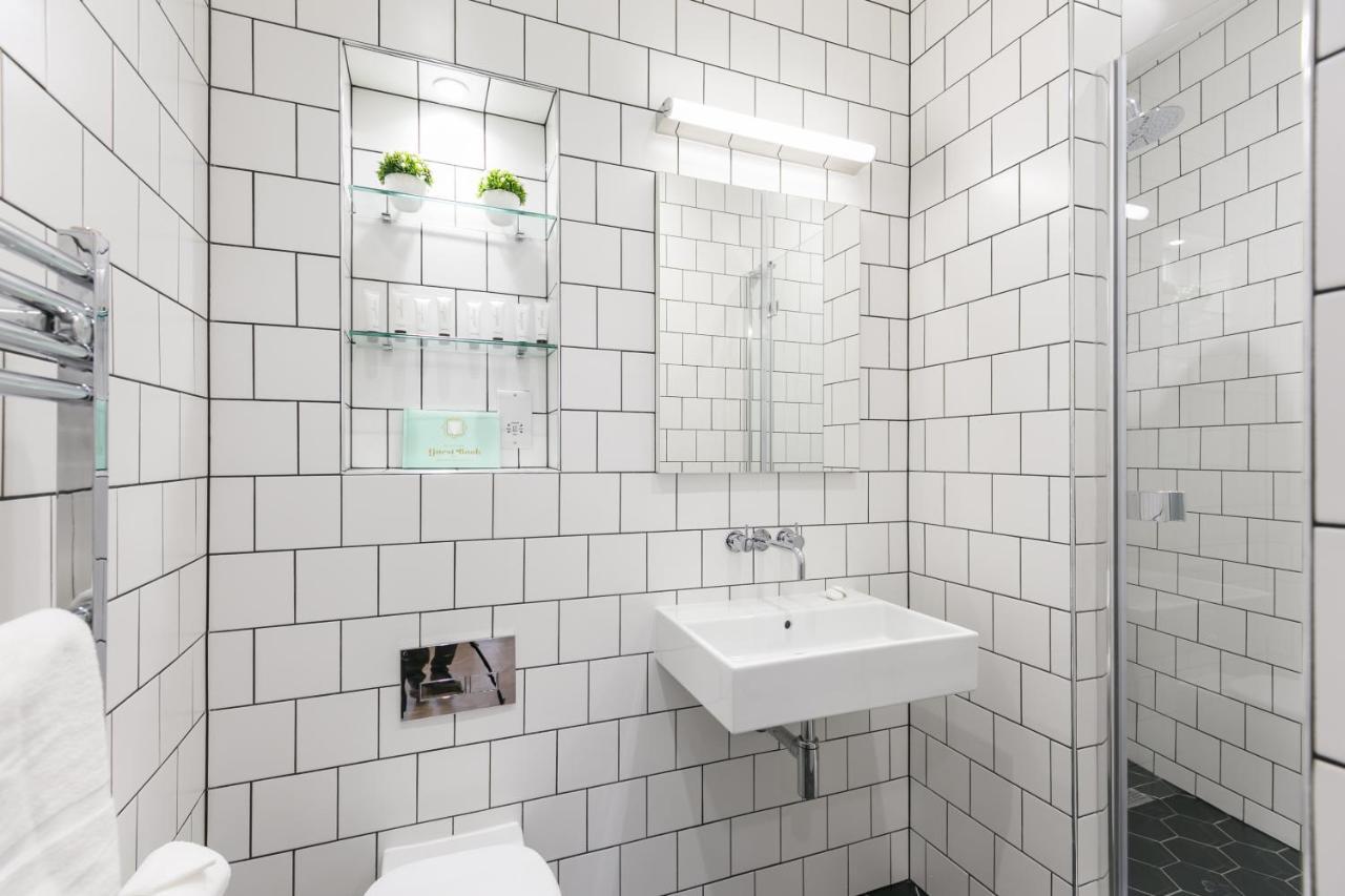 Urban Chic - Shaftesbury Apartment London Ngoại thất bức ảnh
