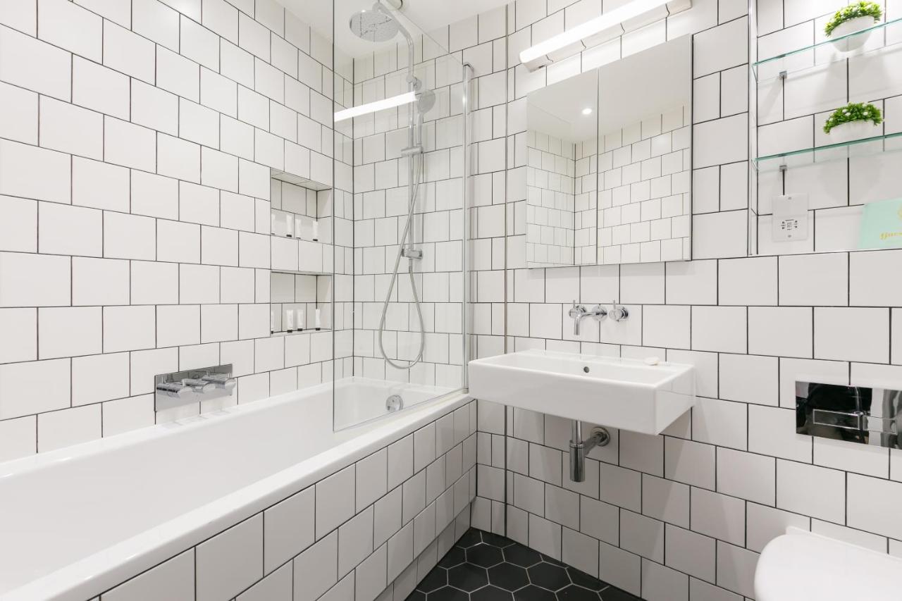 Urban Chic - Shaftesbury Apartment London Ngoại thất bức ảnh