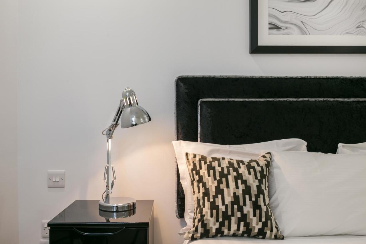 Urban Chic - Shaftesbury Apartment London Ngoại thất bức ảnh